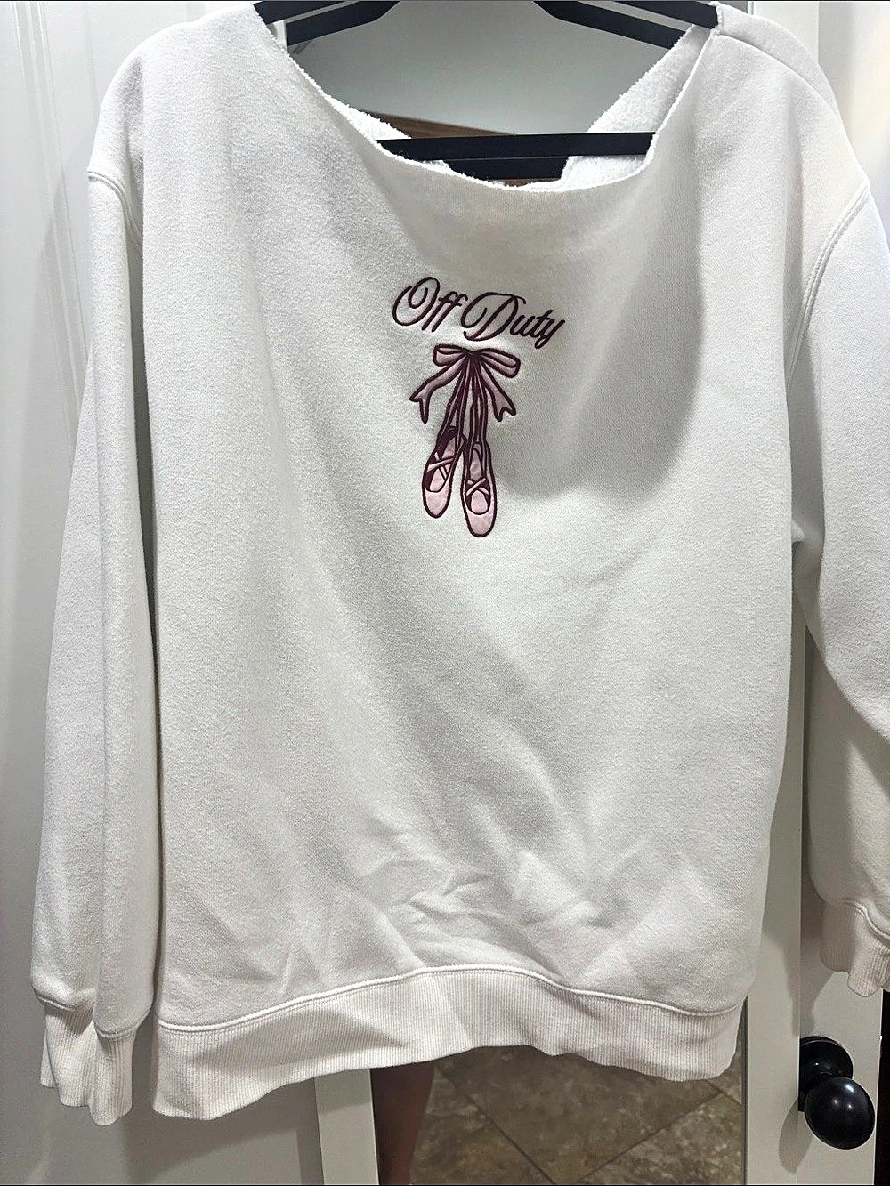 Wild Fable Off Duty Ballet Sweatshirt Graphic Top White